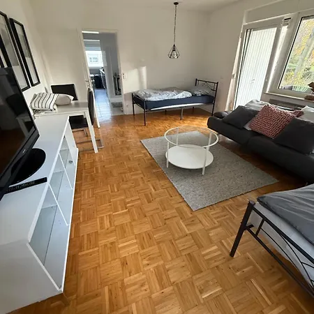 Monteurwohnung Bei Koeln, Duesseldorf Wlan, Parkplatz, Kueche, Tv *