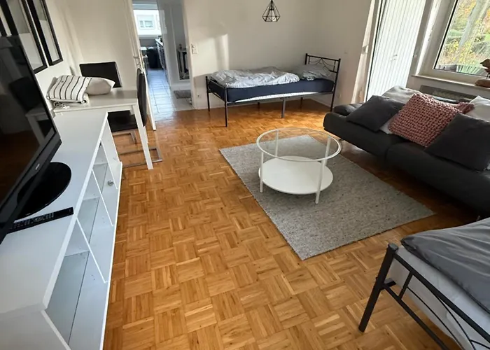 Monteurwohnung Bei Koeln, Duesseldorf Wlan, Parkplatz, Kueche, Tv *